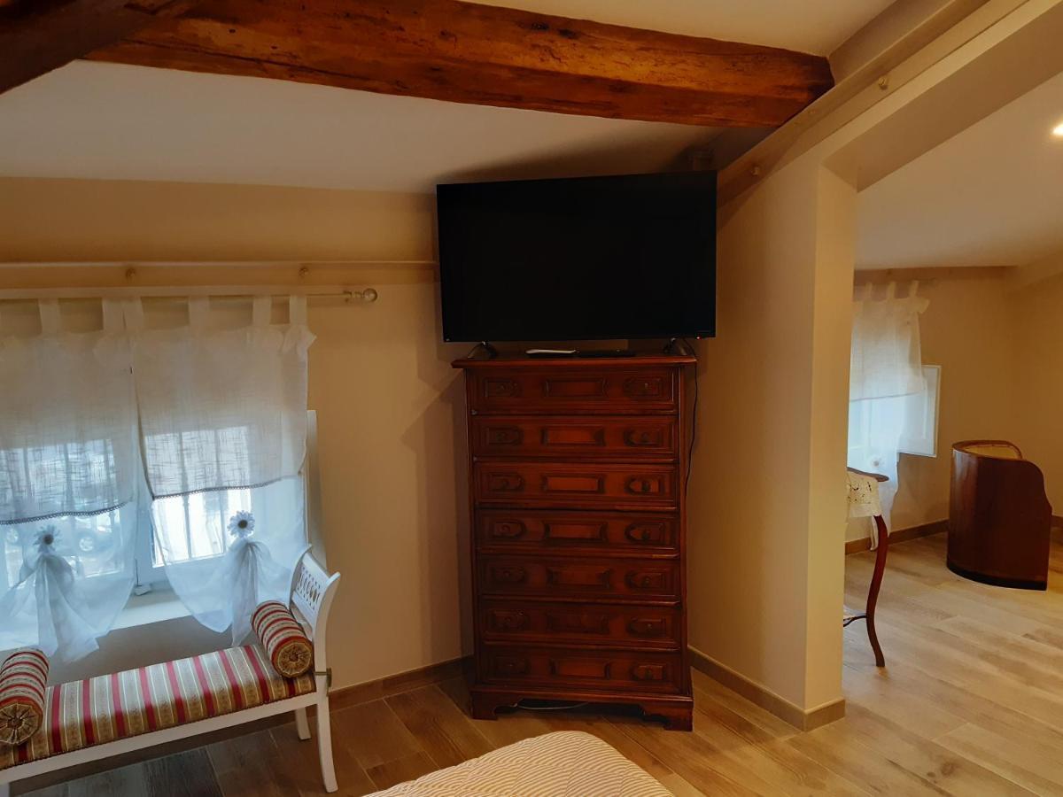 La Rosa Di Francesco Inn Valfabbrica Buitenkant foto