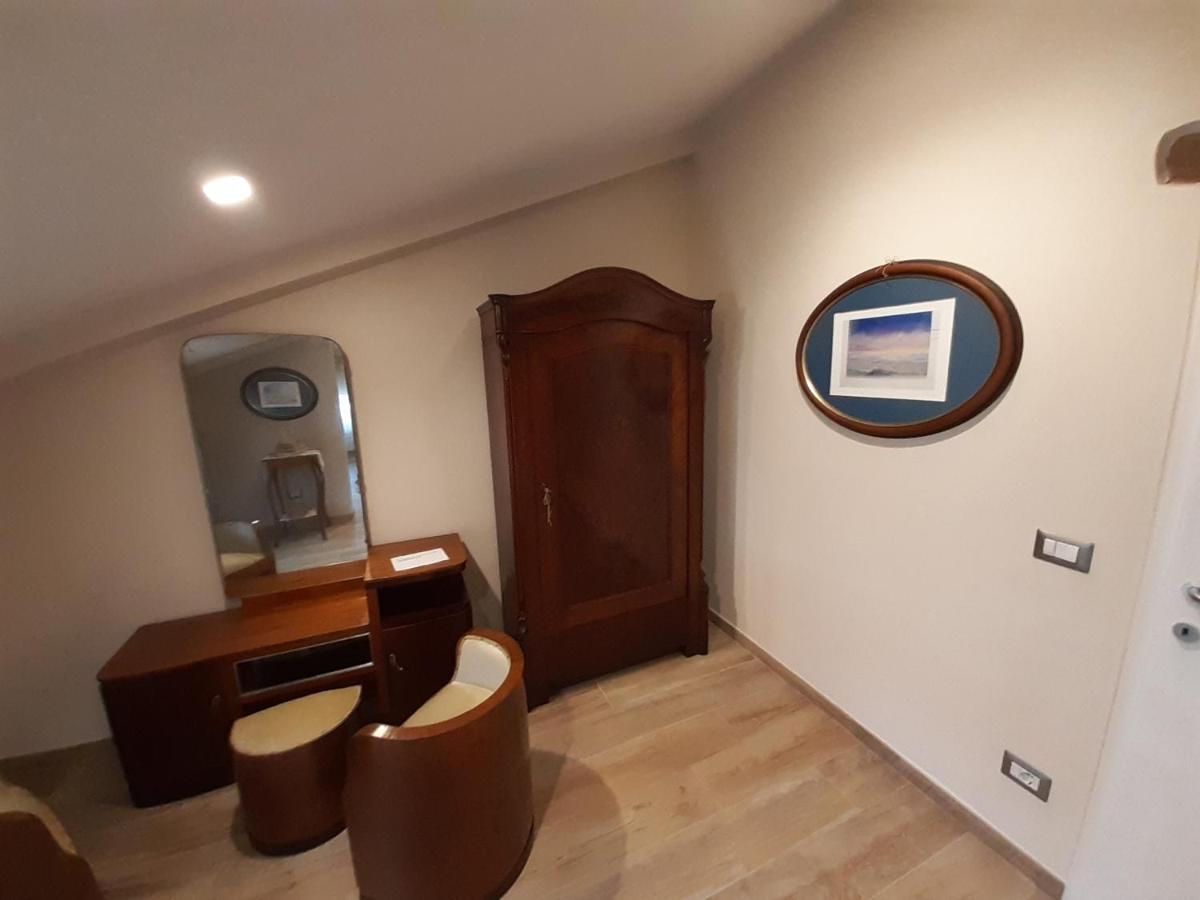 La Rosa Di Francesco Inn Valfabbrica Buitenkant foto