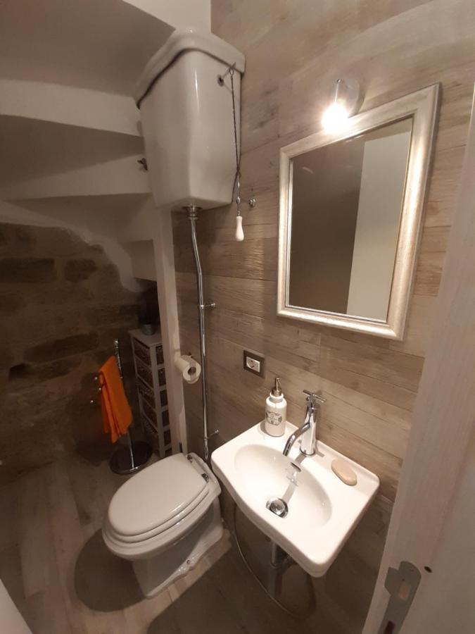 La Rosa Di Francesco Inn Valfabbrica Buitenkant foto