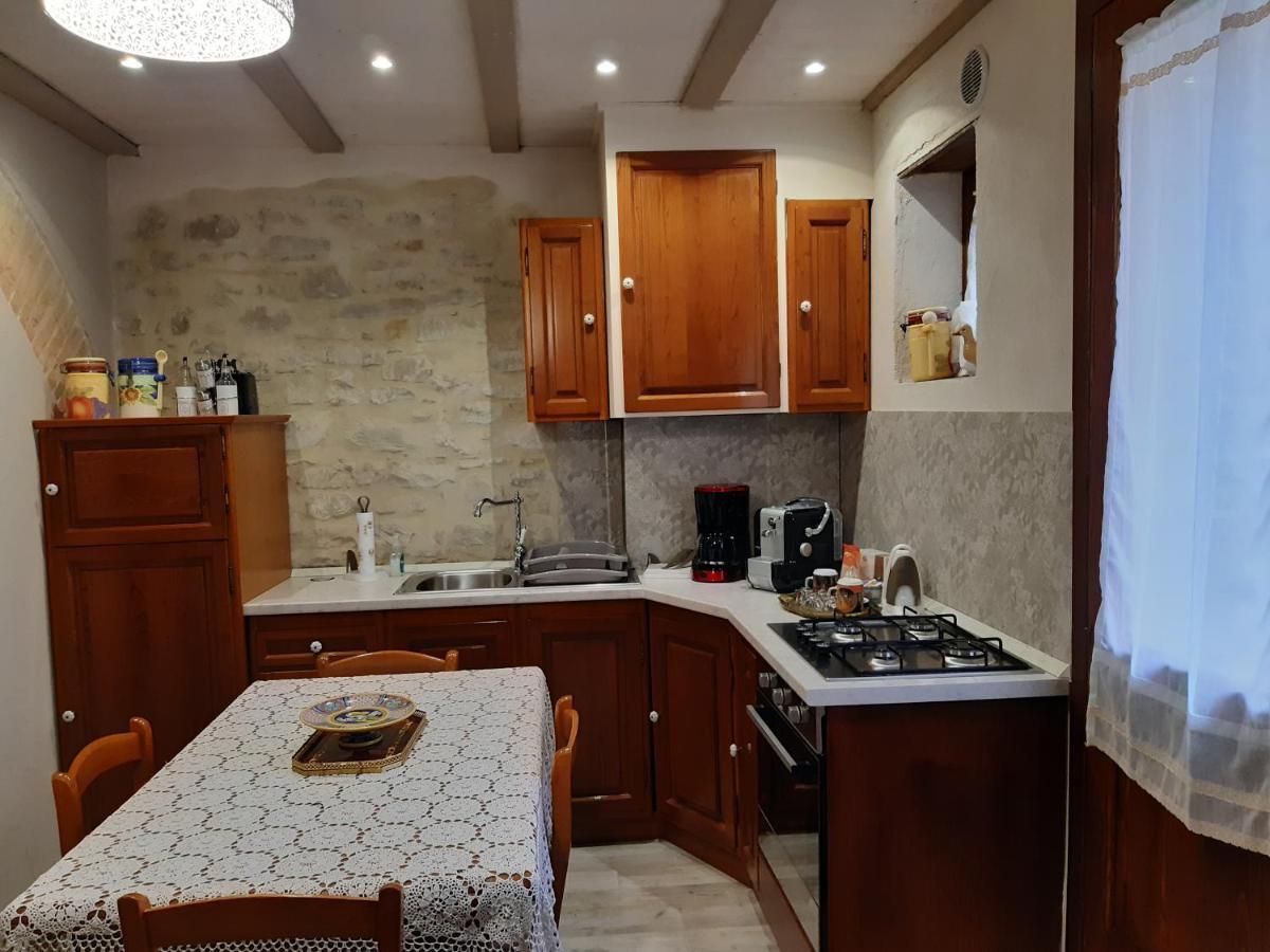 La Rosa Di Francesco Inn Valfabbrica Buitenkant foto